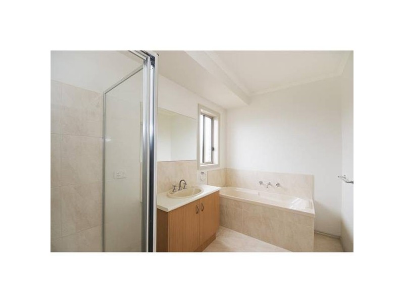 1/6-8 Salisbury Street, Werribee VIC 3030
