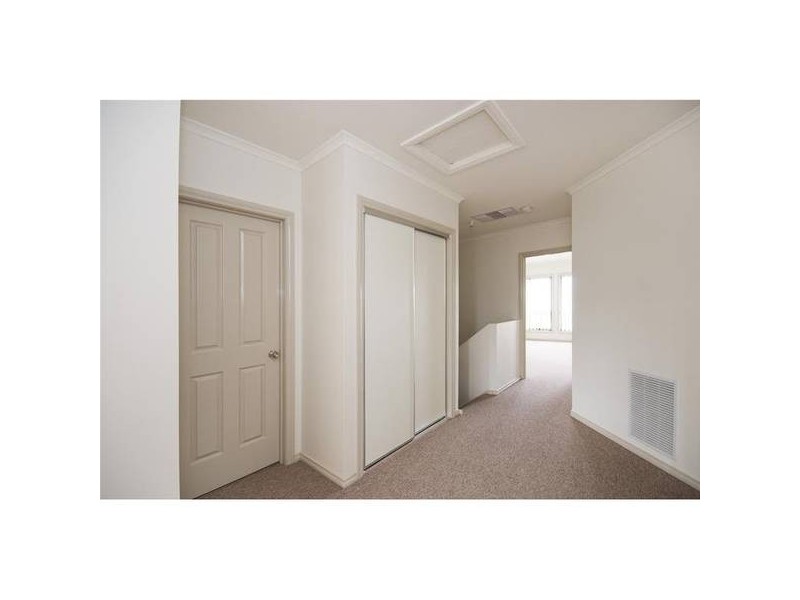1/6-8 Salisbury Street, Werribee VIC 3030