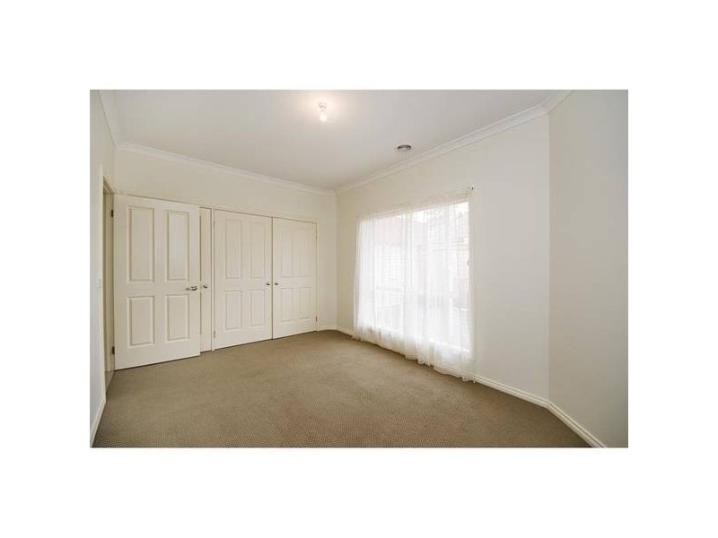 2/7 Mary Avenue, Werribee VIC 3030