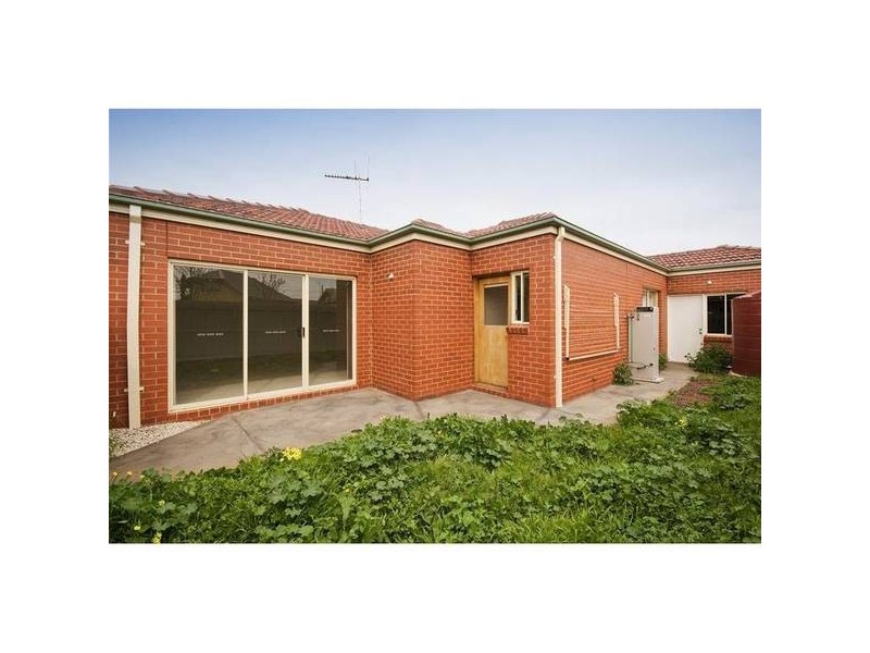 2/7 Mary Avenue, Werribee VIC 3030