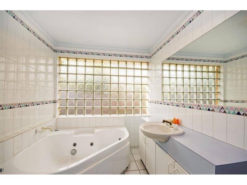 50 Bourke Crescent, Hoppers Crossing VIC 3029