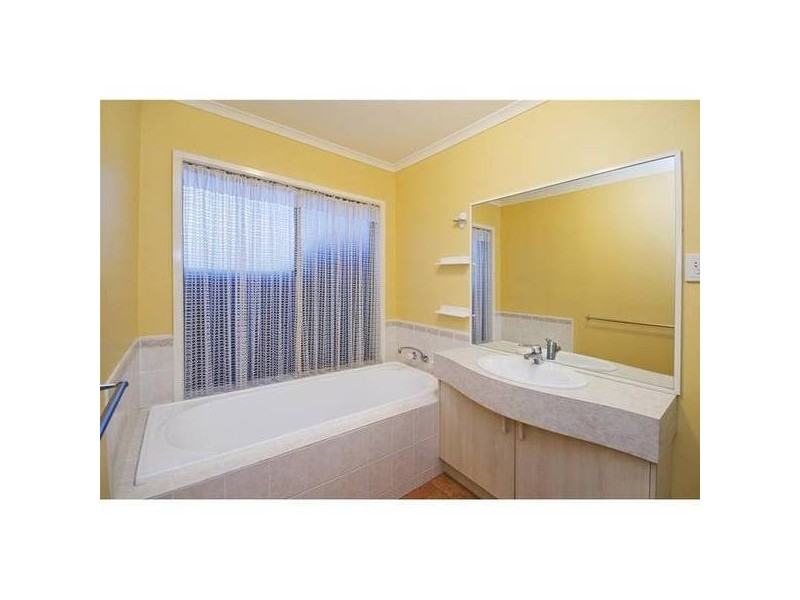34 Tandarra Drive, Hoppers Crossing VIC 3029