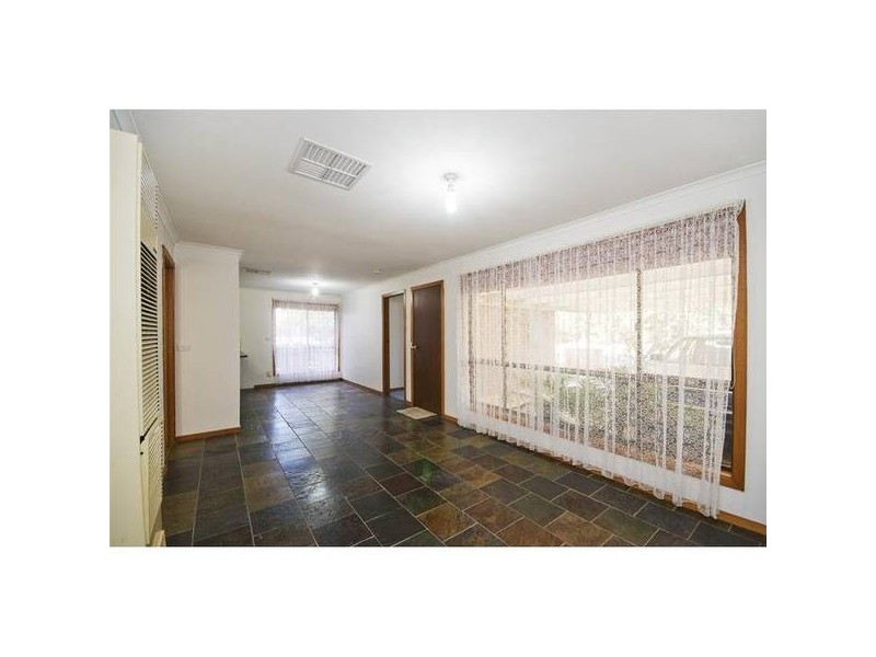 2/2 Kiely Avenue, Werribee VIC 3030