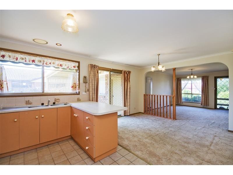 31 Bower Drive, Werribee VIC 3030