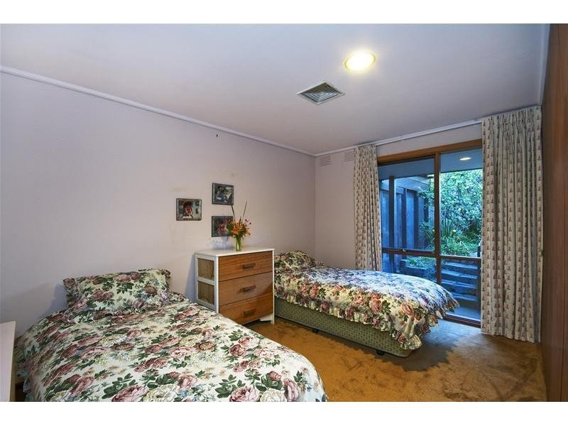 24 Wattamolla Avenue, Werribee VIC 3030