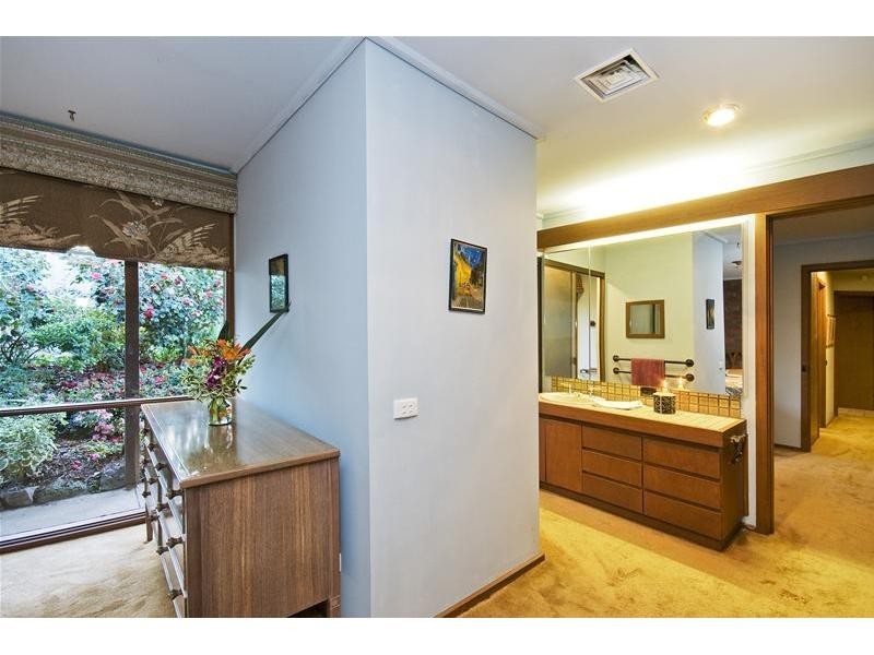24 Wattamolla Avenue, Werribee VIC 3030