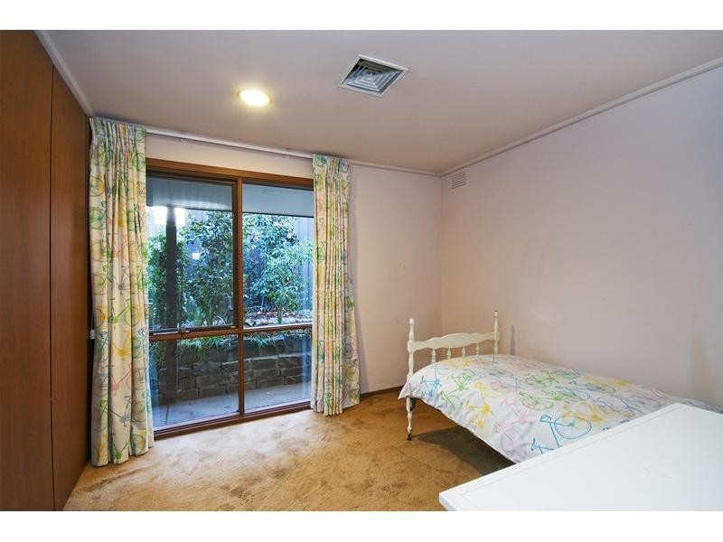 24 Wattamolla Avenue, Werribee VIC 3030