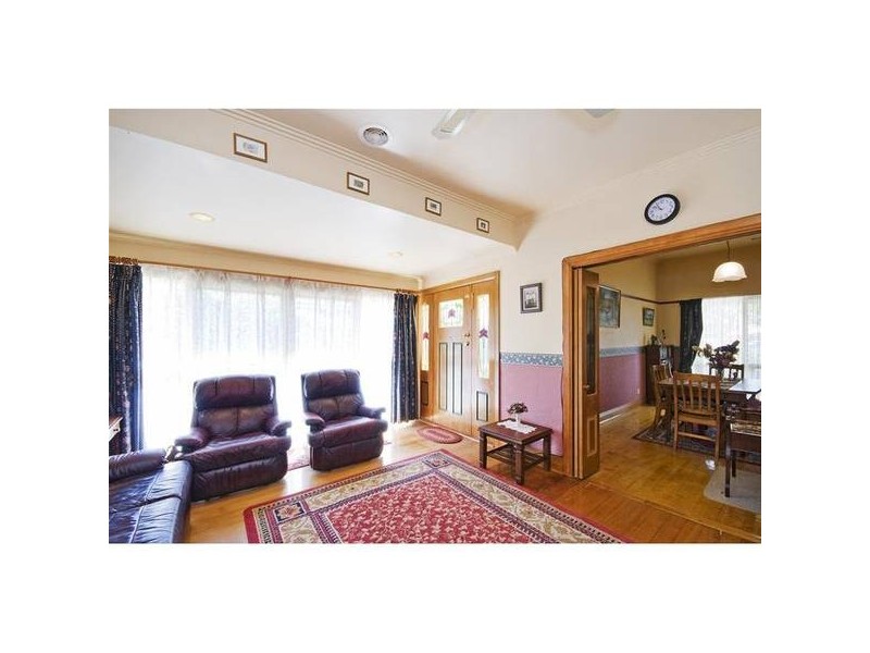 15 College Road, Werribee VIC 3030
