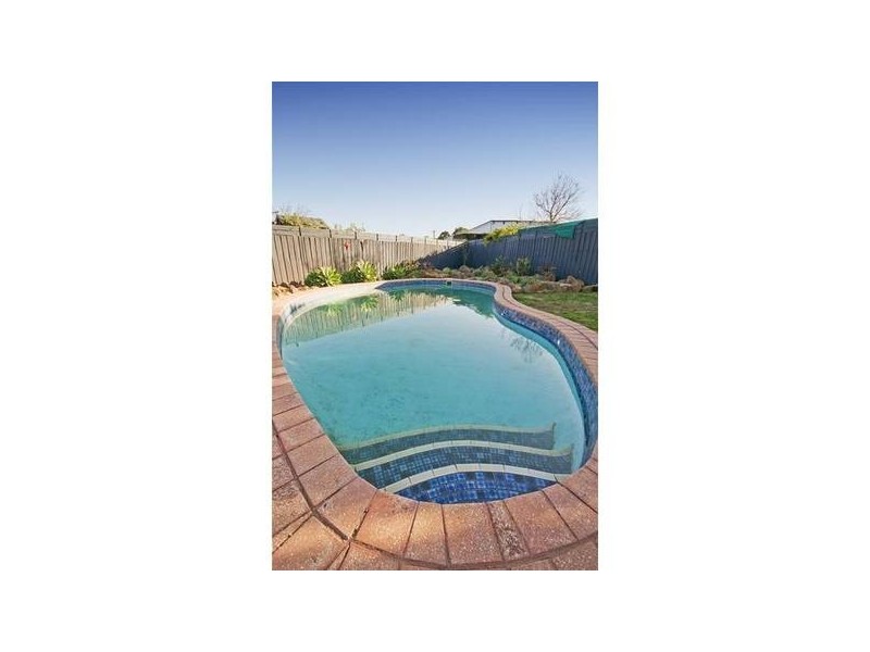 25 Burnham Drive, Hoppers Crossing VIC 3029