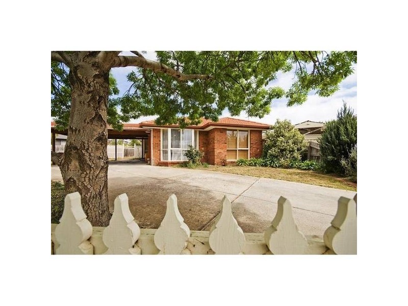 10 Flinders Crescent, Wyndham Vale VIC 3024