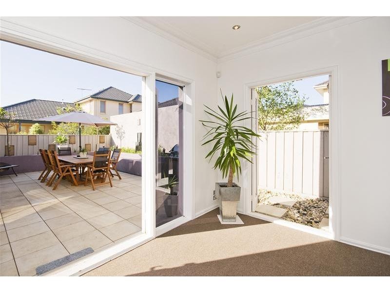 6 Grand Canal Boulevard, Point Cook VIC 3030
