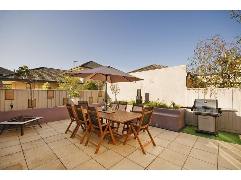 6 Grand Canal Boulevard, Point Cook VIC 3030