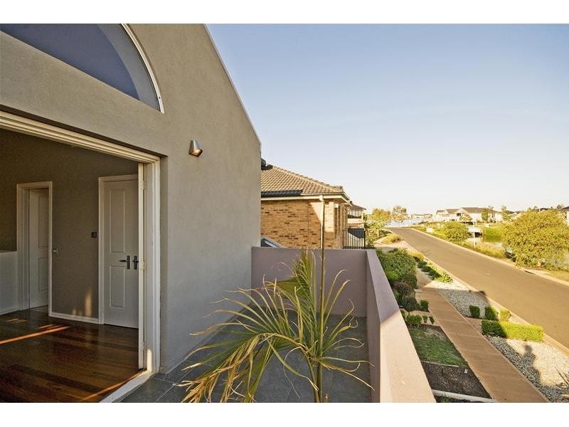 6 Grand Canal Boulevard, Point Cook VIC 3030