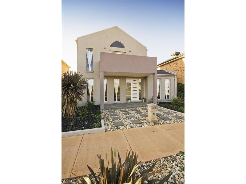 6 Grand Canal Boulevard, Point Cook VIC 3030