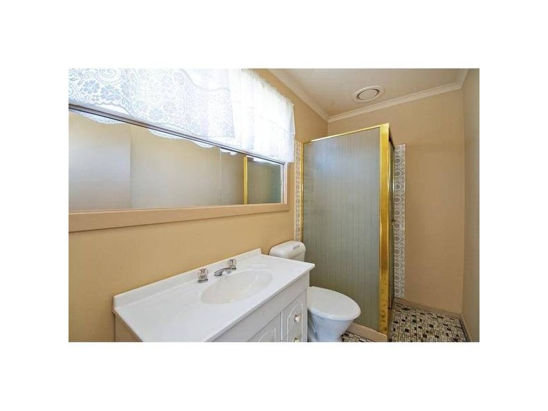 2 Glenmoyne Square, Werribee VIC 3030