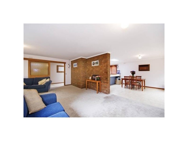 29 Manorvale Parade, Werribee VIC 3030