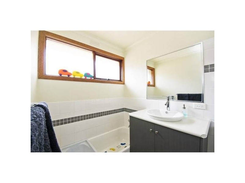 29 Manorvale Parade, Werribee VIC 3030