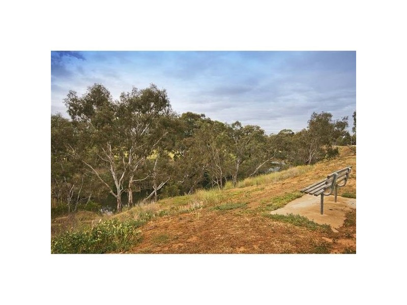 29 Manorvale Parade, Werribee VIC 3030