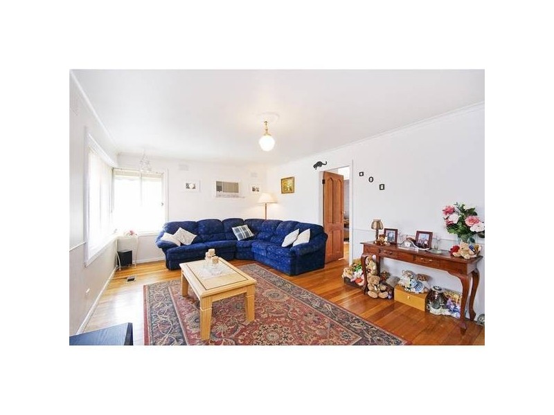 13 Elizabeth Avenue, Werribee VIC 3030