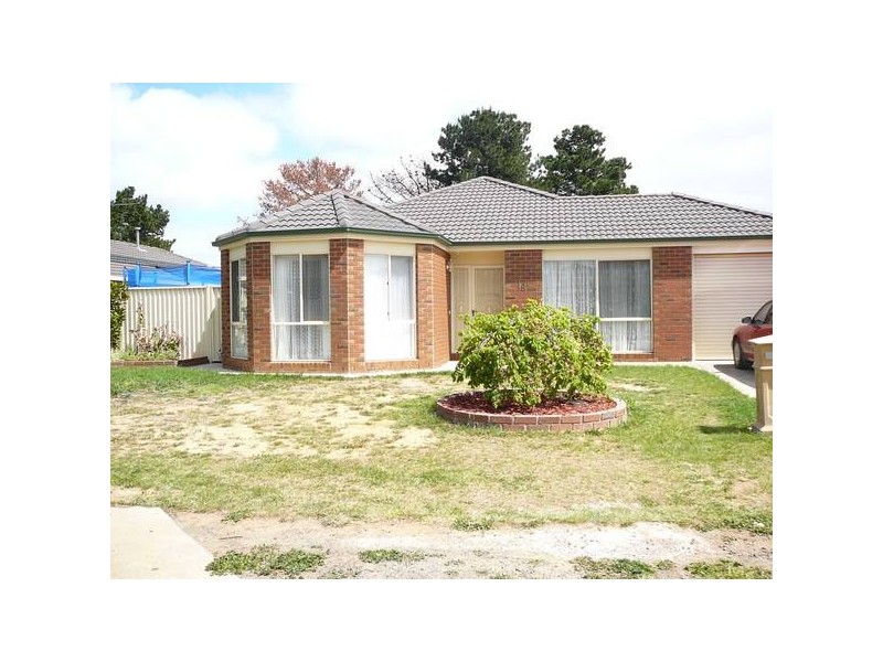 18 GOULD WALK, Truganina VIC 3029