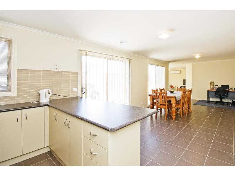 10 Pilotbird Way, Tarneit VIC 3029