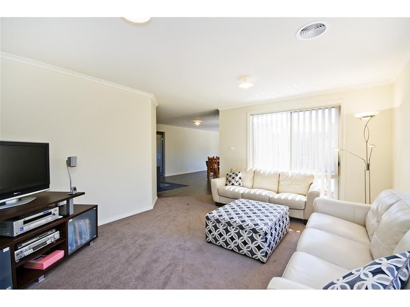 10 Pilotbird Way, Tarneit VIC 3029