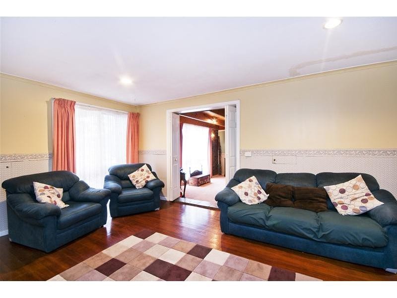 9 Stewart Drive, Werribee VIC 3030