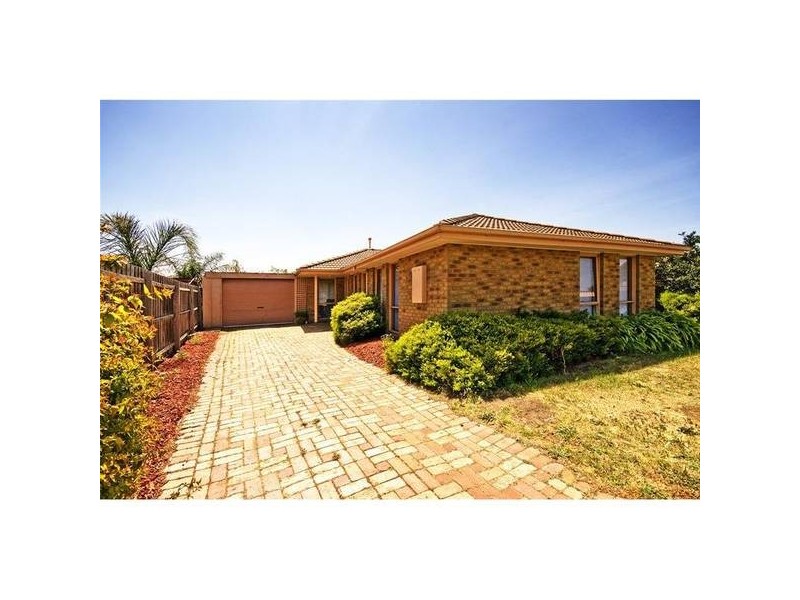 2 Carruthers Drive, Hoppers Crossing VIC 3029