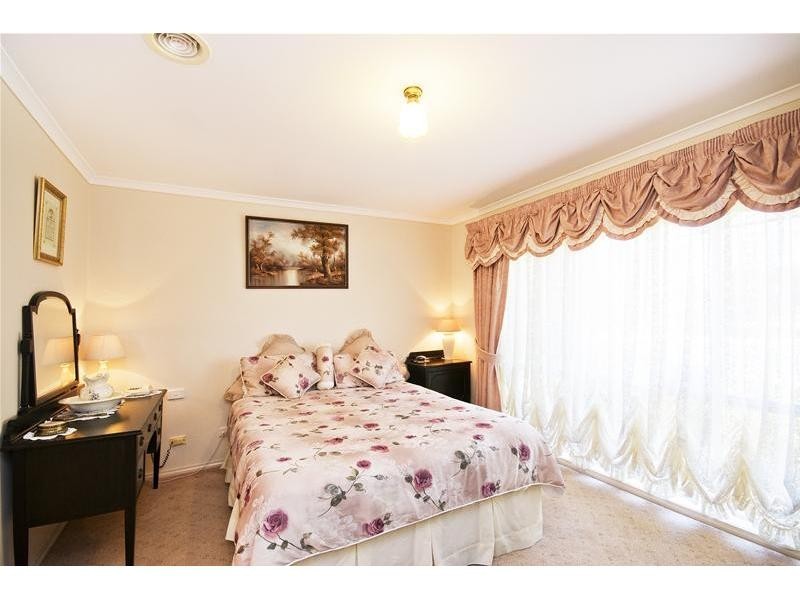 36 Carruthers Drive, Hoppers Crossing VIC 3029