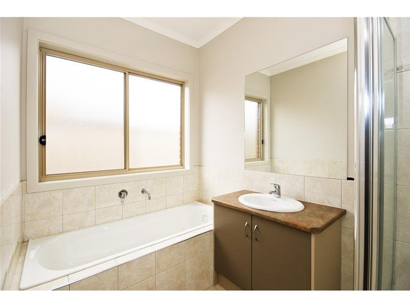 5 Lindrum Outlook, Tarneit VIC 3029