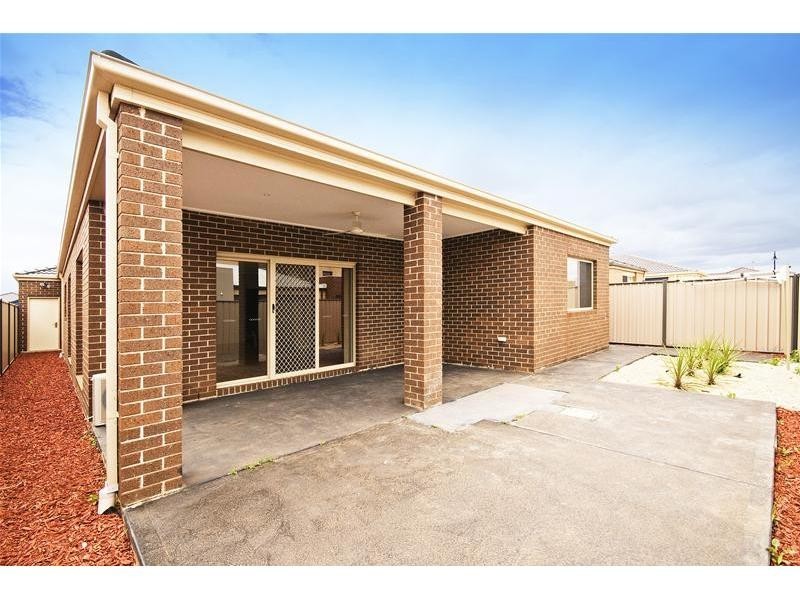 5 Lindrum Outlook, Tarneit VIC 3029