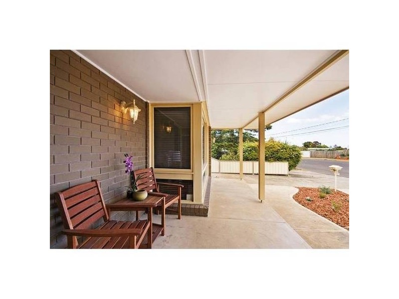 27 Sinns Avenue, Werribee VIC 3030