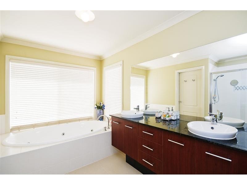 48 Baden Powell Drive, Tarneit VIC 3029