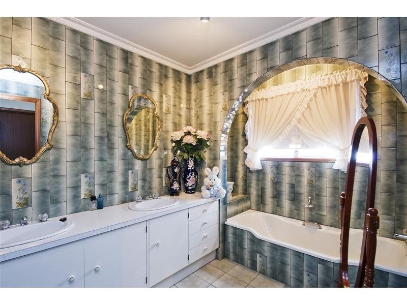 75 Greaves Street, Werribee VIC 3030