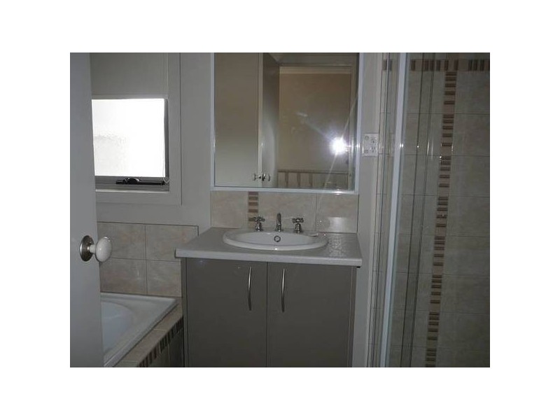 15/12 MINGOS CRT,, Werribee VIC 3030