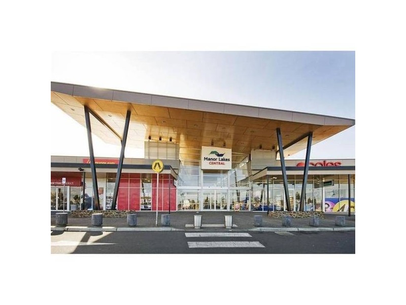 13 Manor Lakes Boulevard, Wyndham Vale VIC 3024