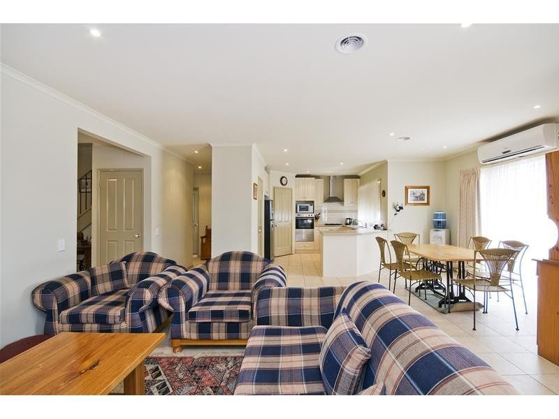 16 Linden Boulevard, Werribee VIC 3030