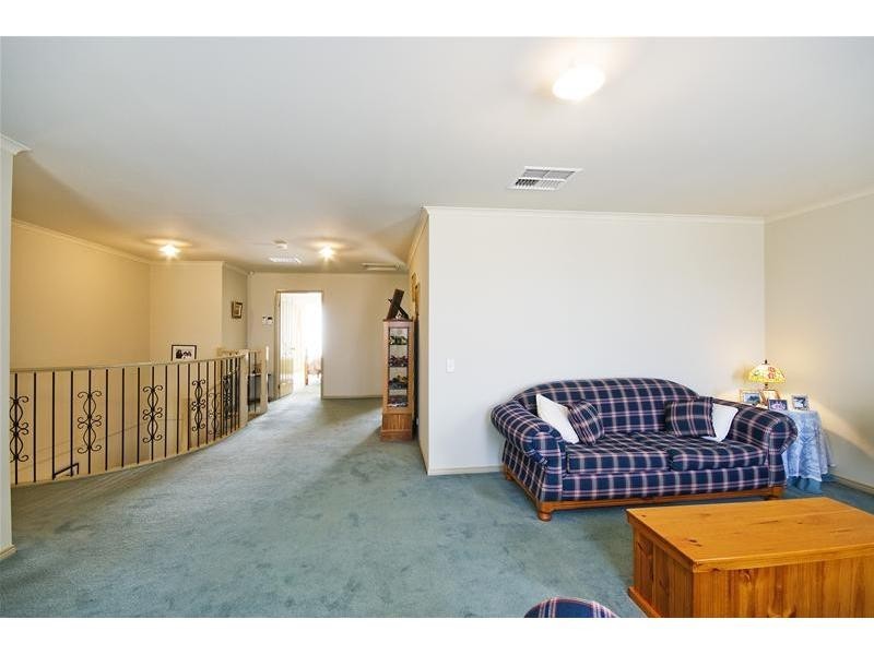 16 Linden Boulevard, Werribee VIC 3030