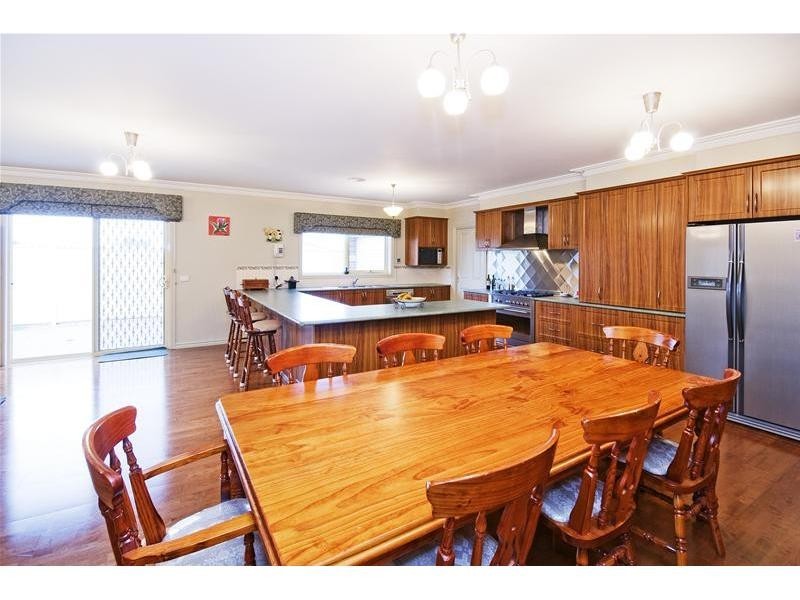 9 Liberty Court, Melton VIC 3337