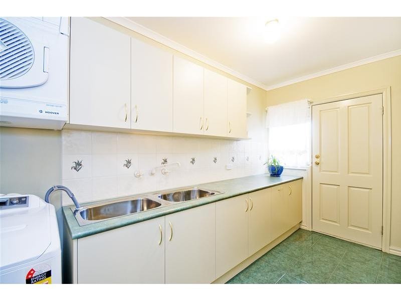 9 Liberty Court, Melton VIC 3337