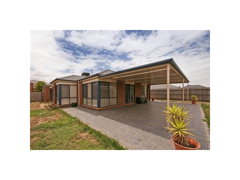 13 Blossom Lane, Werribee VIC 3030