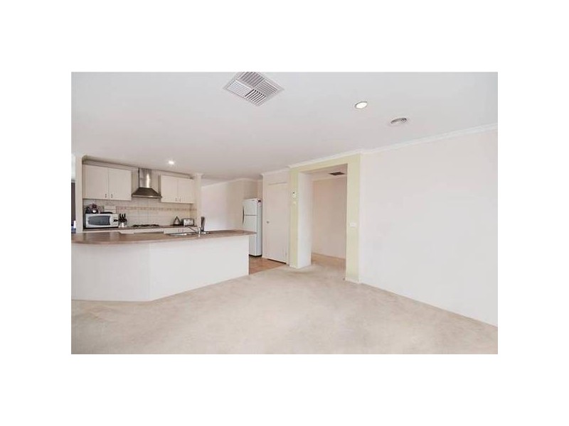 13 Blossom Lane, Werribee VIC 3030