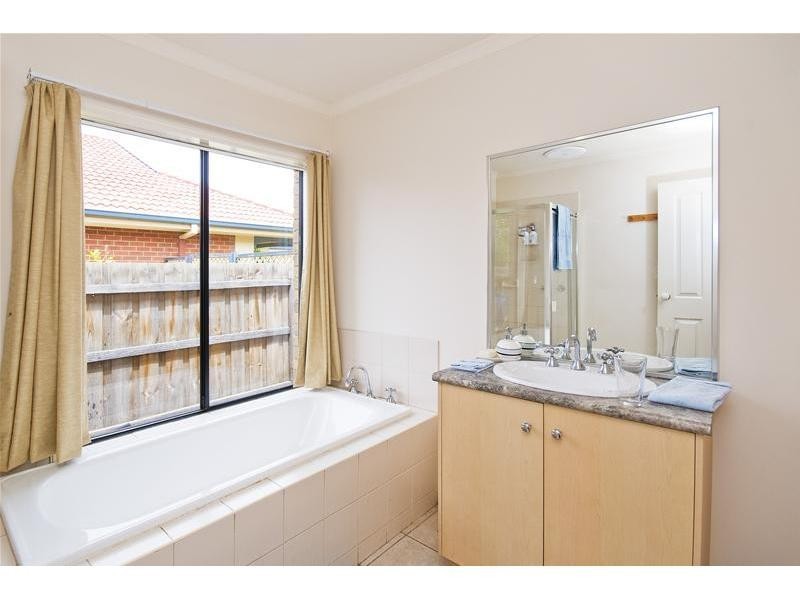 12 Conquest Drive, Werribee VIC 3030