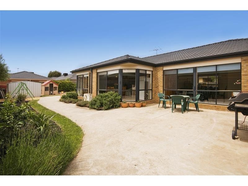 12 Conquest Drive, Werribee VIC 3030