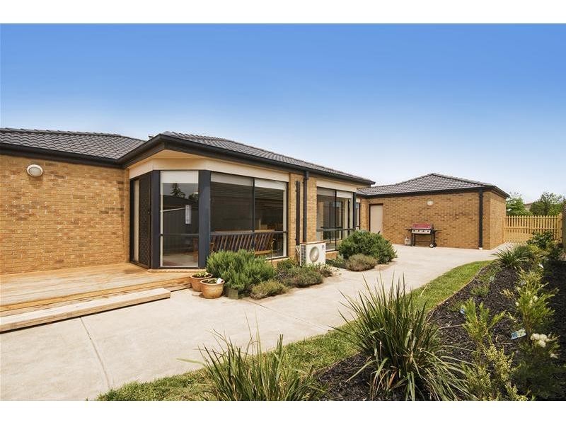 12 Conquest Drive, Werribee VIC 3030