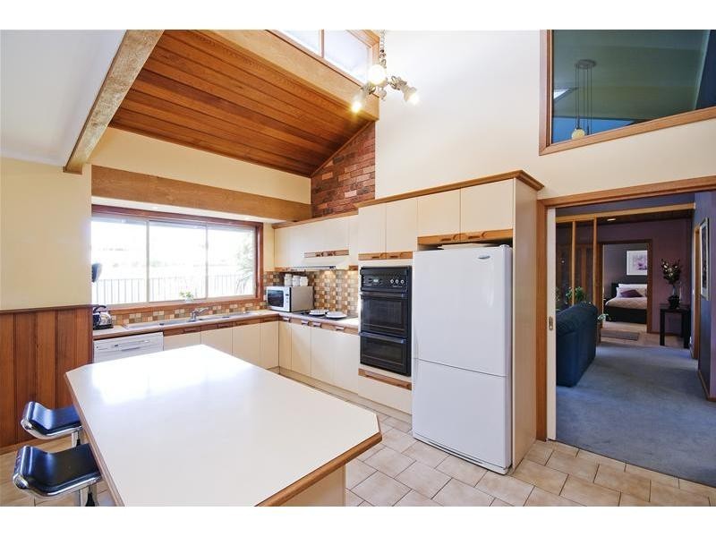 28 Redwood Drive, Hoppers Crossing VIC 3029