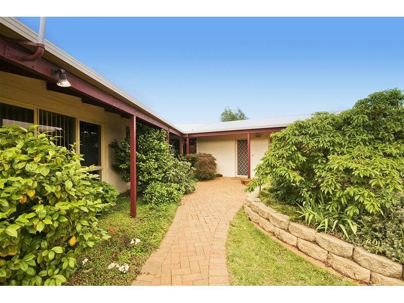 90 Hogans Road, Hoppers Crossing VIC 3029