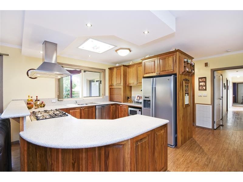 90 Hogans Road, Hoppers Crossing VIC 3029