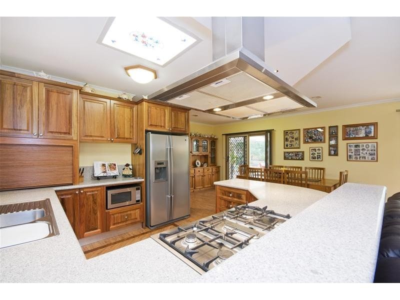 90 Hogans Road, Hoppers Crossing VIC 3029