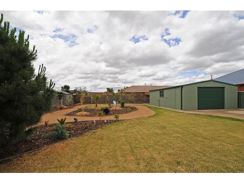 71 Sycamore Street, Hoppers Crossing VIC 3029